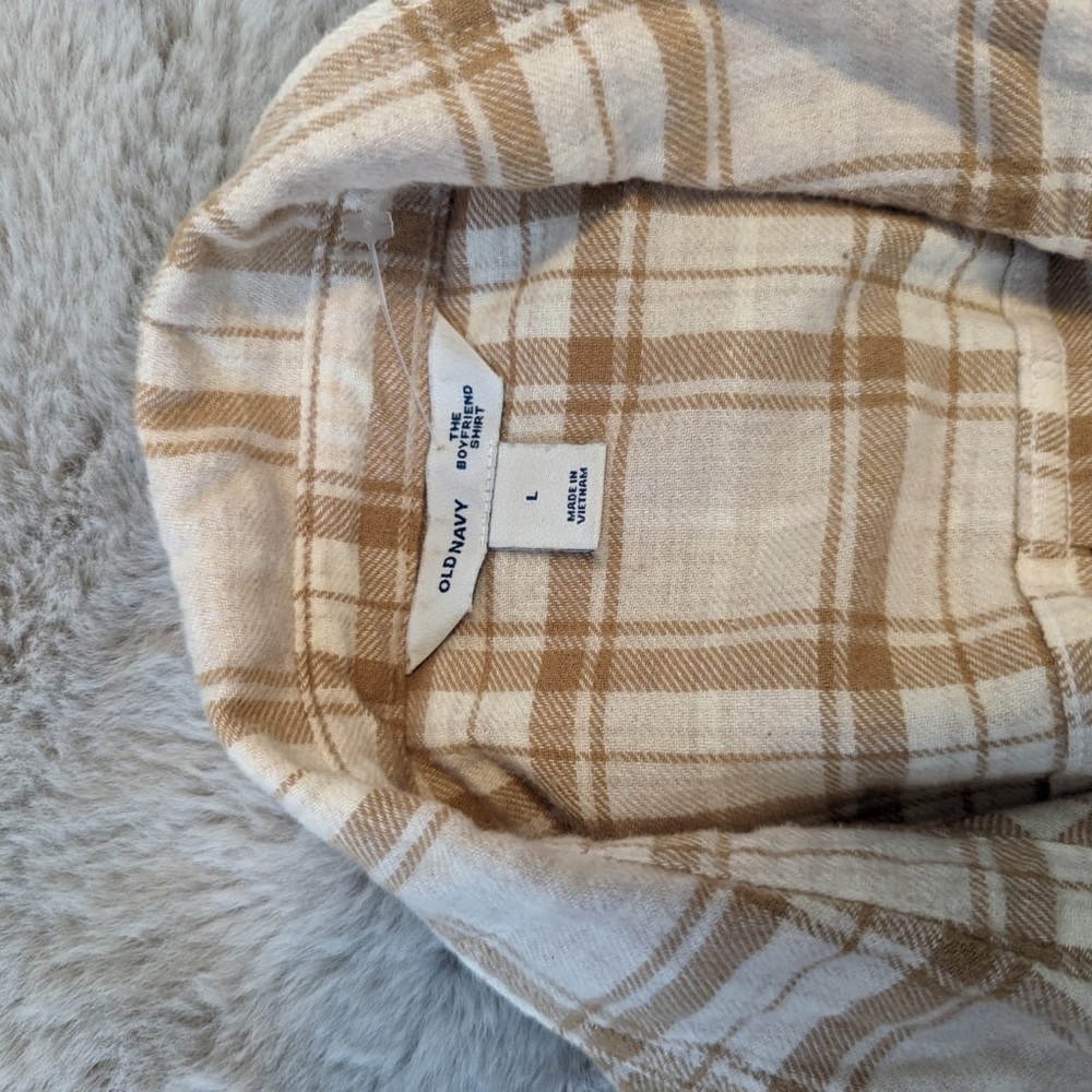 Old Navy Pleated Tan Long Sleeve Boyfriend Shirt size L - Picture 7 of 8